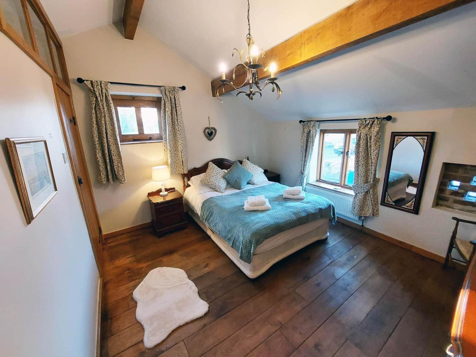 The Old Mill Barn With Hot Tub And Private Use Of Heated Pool Villa Wirral Luaran gambar