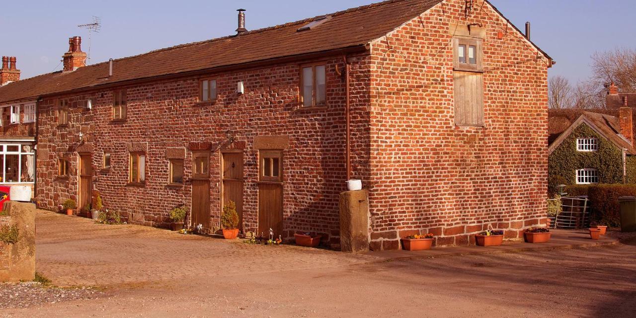 The Old Mill Barn With Hot Tub And Private Use Of Heated Pool Villa Wirral Luaran gambar